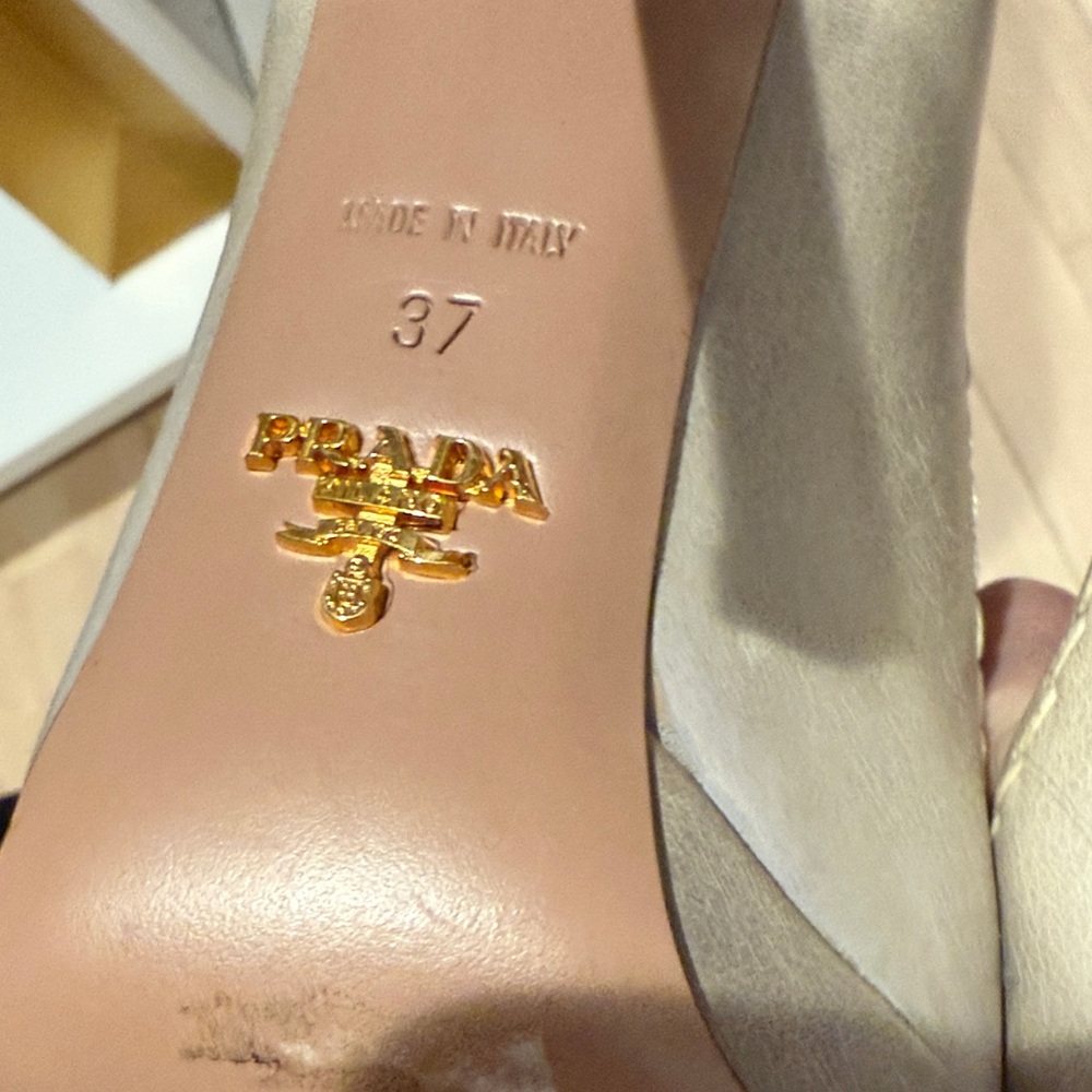 Prada Light gray Pointed-Toe Bow Pumps - Picture 3 of 7